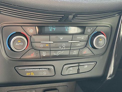 Used 2018 Ford Escape SE w/ SE Sport Appearance Package AWD/4WD image 18