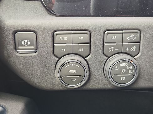 New 2026 Chevrolet Silverado 1500 RST AWD/4WD image 42