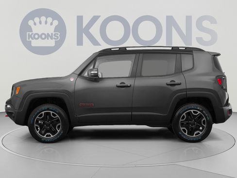 Used 2016 Jeep Renegade Sport w/ Power & Air Group FWD image 2