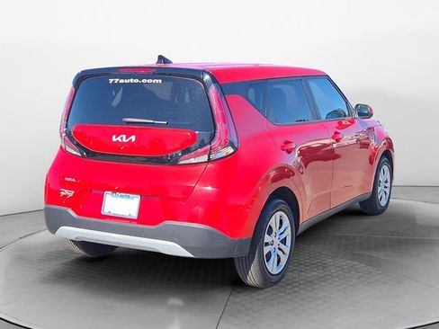 Used 2024 Kia Soul LX FWD image 5