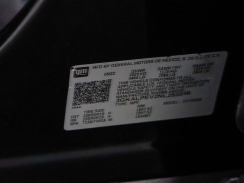 Used 2022 GMC Terrain SLT w/ Tech Package image 32