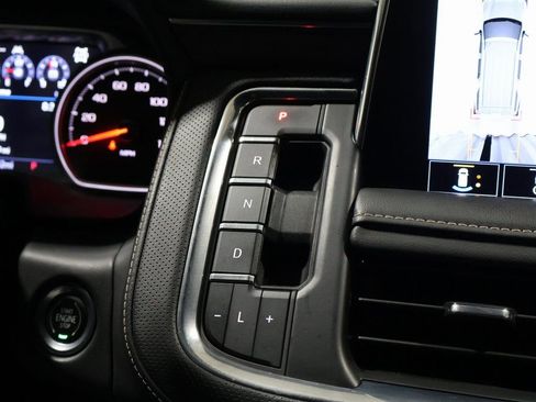 Used 2021 Chevrolet Tahoe Premier w/ Premium Package image 31