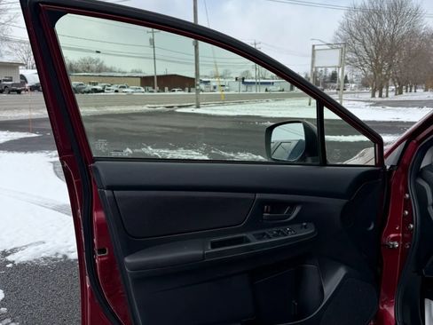 Used 2013 Subaru Impreza 2.0i image 9