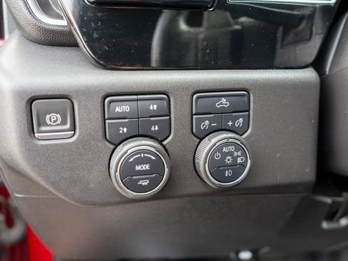 Used 2022 Chevrolet Silverado 1500 LT Trail Boss w/ LPO, Dark Essentials Package AWD/4WD image 21