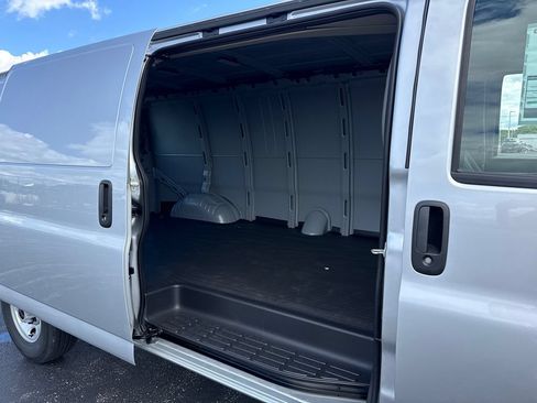 New 2026 GMC Savana 3500 Extended w/ Driver Convenience Package RWD image 23