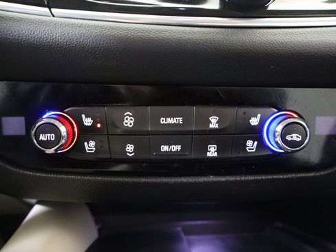 Used 2023 Buick Enclave Avenir w/ Avenir Technology Package image 27