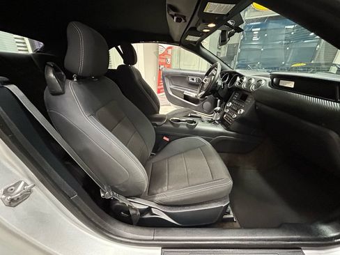 Used 2016 Ford Mustang Convertible w/ Equipment Group 051A RWD image 39