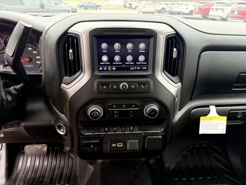 Used 2025 Chevrolet Silverado 2500 W/T w/ WT Convenience Package image 15