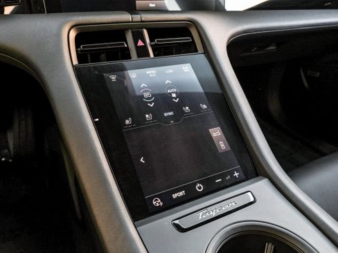 Used 2021 Porsche Taycan Base image 20