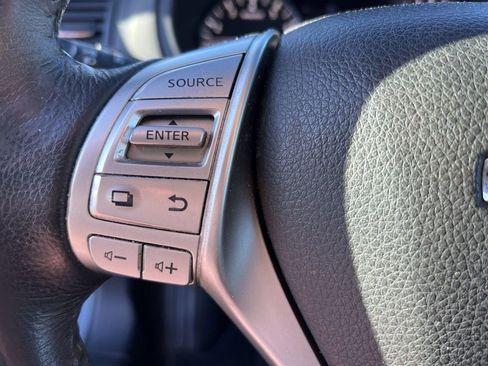 Used 2017 Nissan Altima 2.5 SV w/ Convenience Package image 11