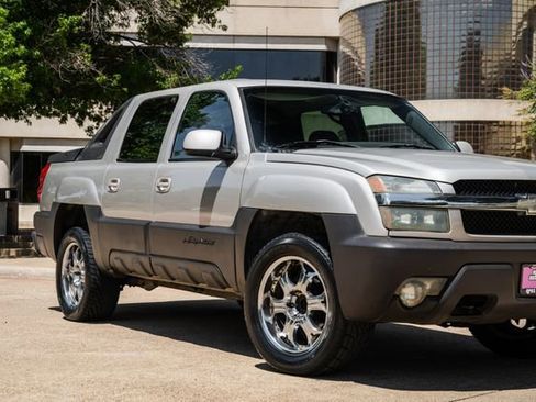 Used 2004 Chevrolet Avalanche 2WD image 30