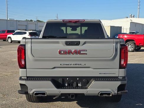 Used 2025 GMC Sierra 1500 Denali image 4