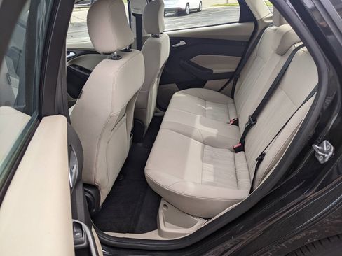 Used 2015 Ford Focus SE FWD image 12