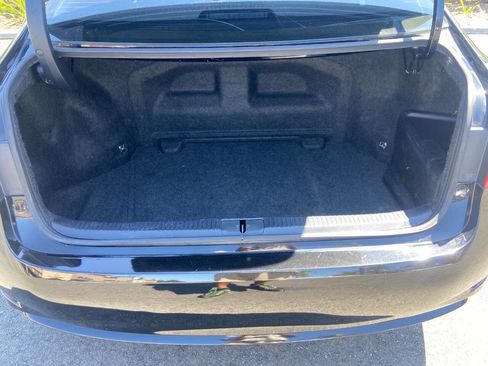 Used 2013 Lexus ES 300h image 6