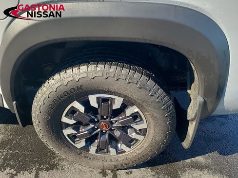 Used 2024 Nissan Frontier Pro-X w/ Technology Package image 18