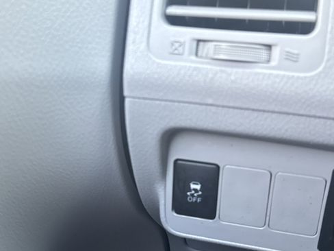 Used 2013 Toyota Corolla L image 16