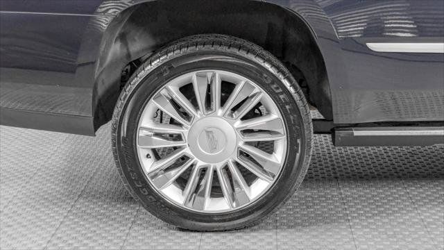 Used 2019 Cadillac Escalade Platinum AWD/4WD image 35