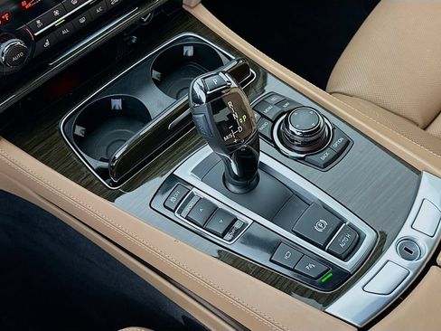 Used 2013 BMW 750Li RWD image 17