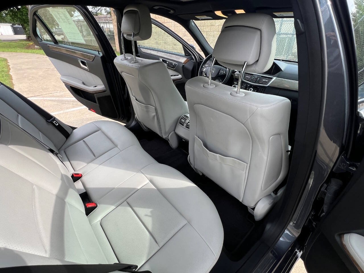 Used 2010 Mercedes-Benz E 350 Sedan image 26