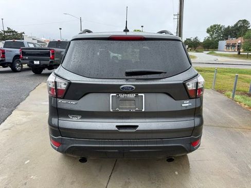 Used 2018 Ford Escape SE w/ SE Sport Appearance Package AWD/4WD image 9