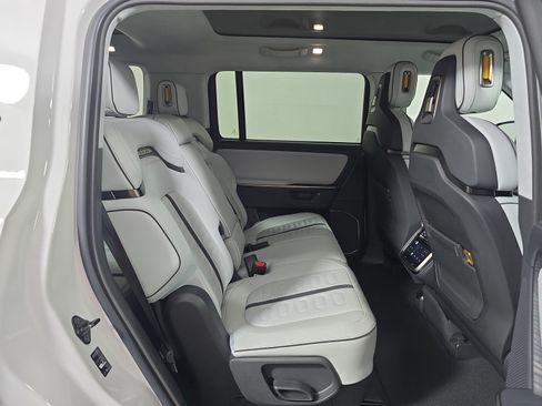 Used 2025 Rivian R1S Adventure AWD/4WD image 22