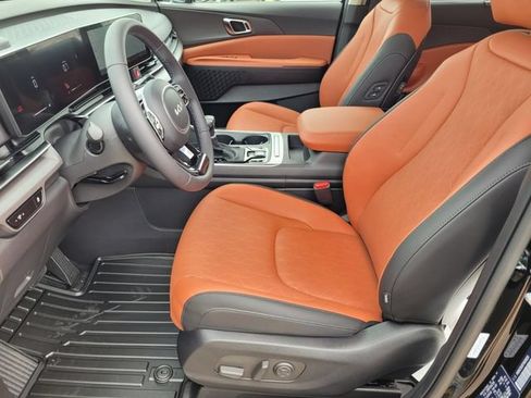 New 2026 Kia Carnival EX FWD image 8