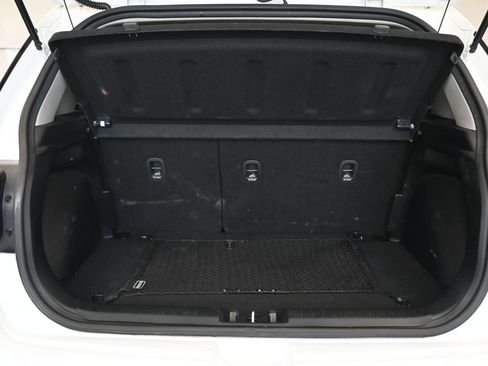 Used 2021 Hyundai Venue SEL w/ Cargo Package image 17