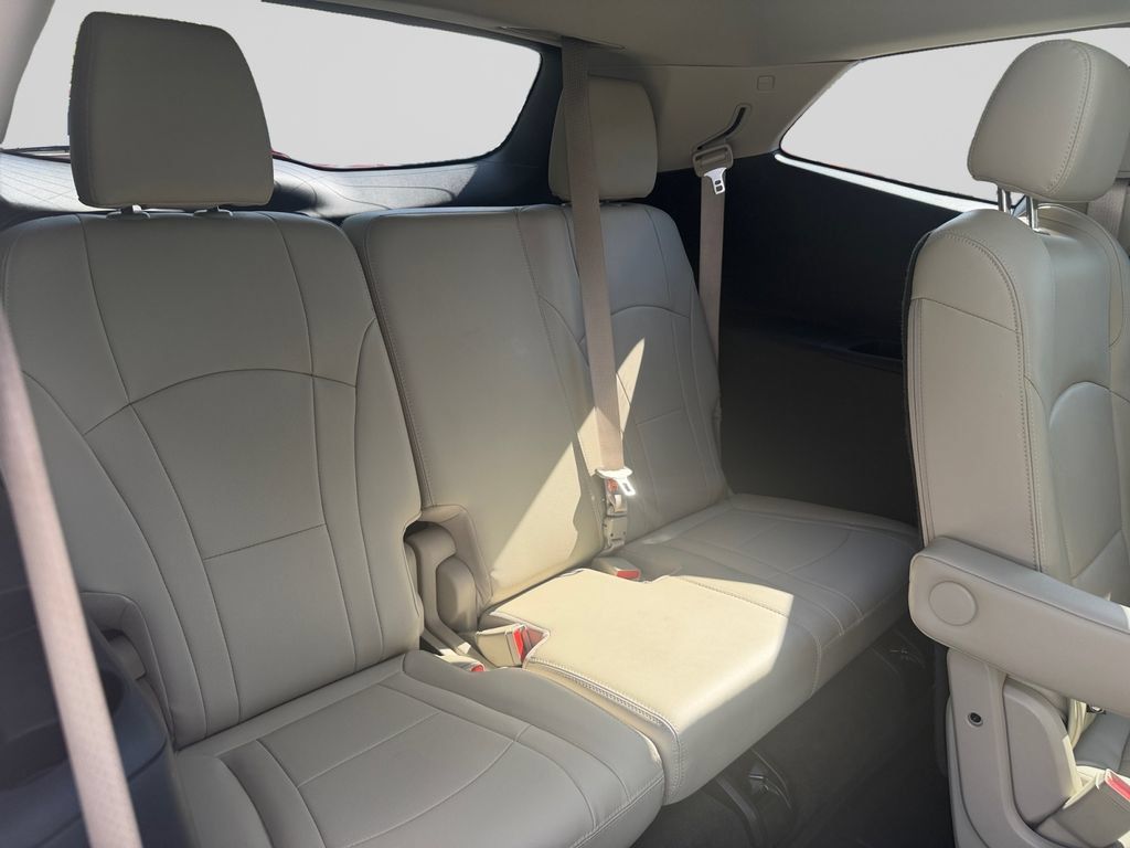 Used 2020 Buick Enclave Premium w/ Sun and Sites Package AWD/4WD image 19