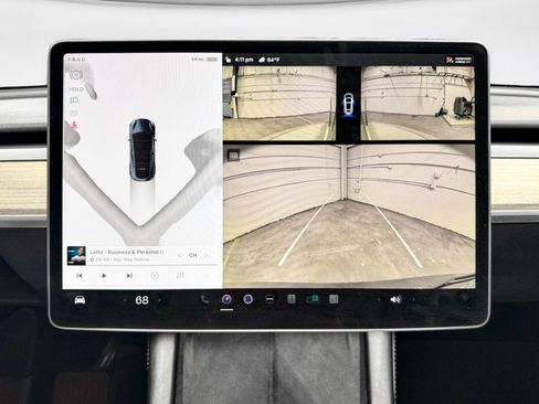 Used 2025 Tesla Model Y Long Range RWD image 13