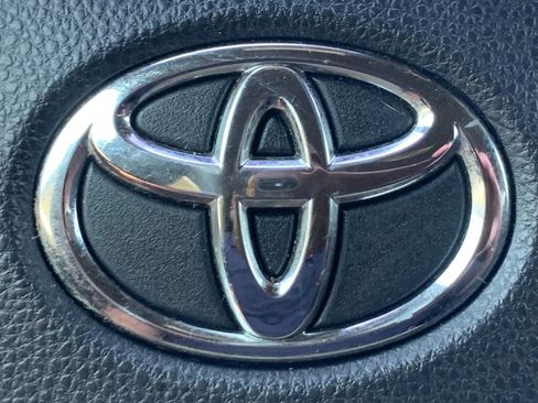 Used 2019 Toyota Corolla SE image 22