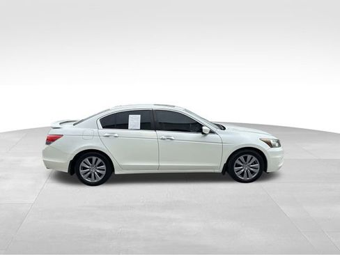 Used 2011 Honda Accord EX-L image 6