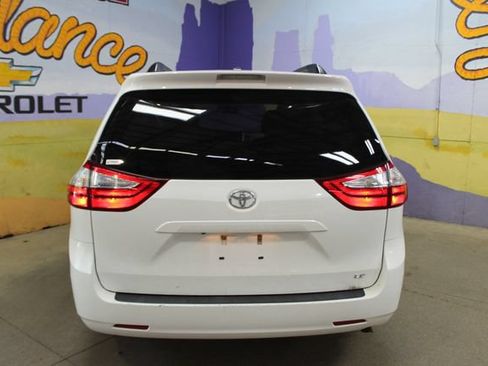 Used 2017 Toyota Sienna LE FWD image 7
