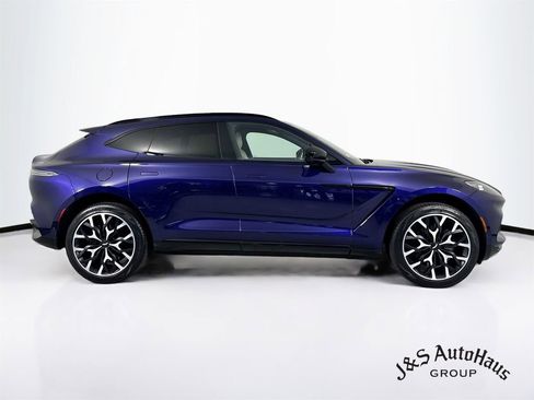 Used 2023 Aston Martin DBX AWD/4WD image 8