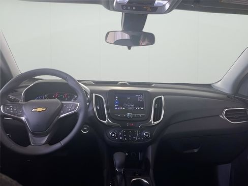 Used 2024 Chevrolet Equinox LT w/ LPO, Floor Liner Package FWD image 10