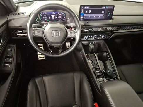 Used 2023 Honda Accord Sport image 2