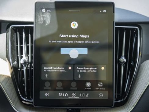 New 2026 Volvo XC60 T8 Plus AWD/4WD image 22