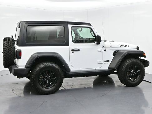 Used 2022 Jeep Wrangler Sport AWD/4WD image 8