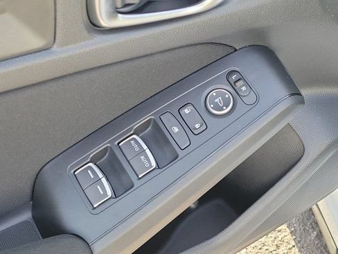 Used 2025 Honda Civic Sport image 15