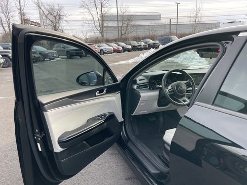 Used 2021 Kia K5 LXS image 30