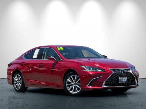 Used 2019 Lexus ES 350 w/ Premium Package FWD image 2
