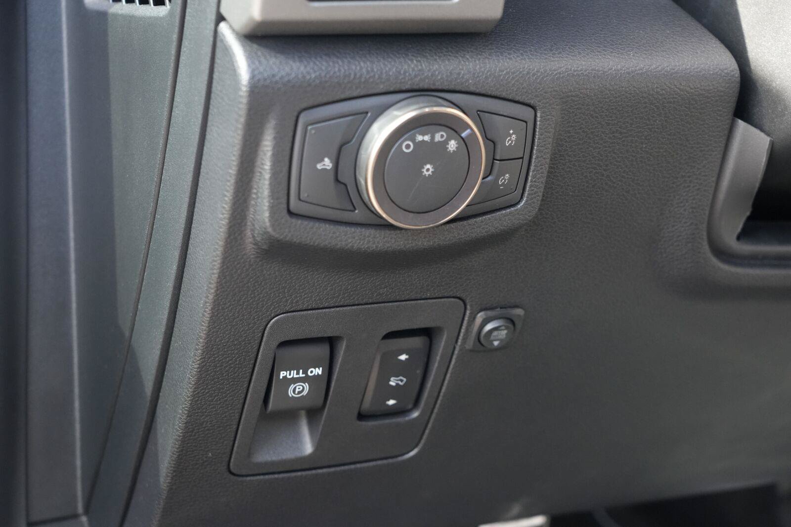 Used 2019 Ford F150 Raptor w/ Equipment Group 802A Luxury AWD/4WD image 14