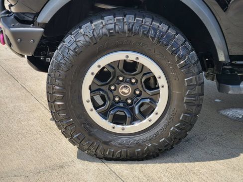 Used 2022 Ford Bronco Outer Banks w/ Sasquatch Package AWD/4WD image 10