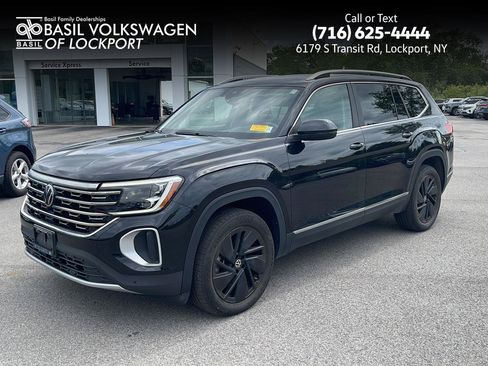Used 2024 Volkswagen Atlas SEL AWD/4WD image 1