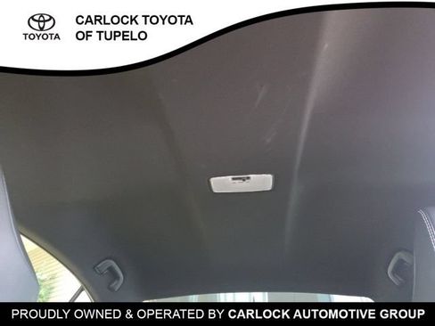 Used 2025 Toyota Camry SE w/ Convenience Package FWD image 15