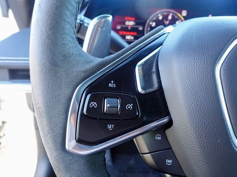 Used 2022 Chevrolet Corvette Stingray Coupe w/ Z51 Performance Package image 26