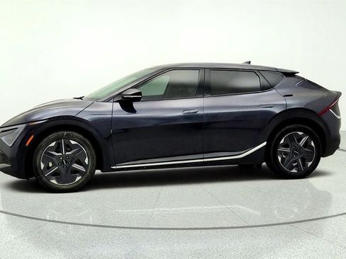Used 2025 Kia EV6 Light RWD image 8