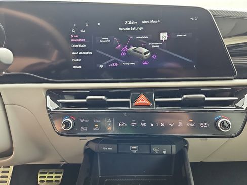 Used 2023 Kia Niro Wave w/ Wave Preserve Package FWD image 13
