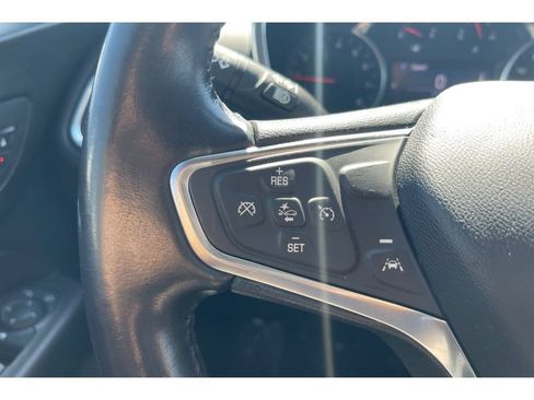Used 2021 Chevrolet Equinox LT FWD image 33