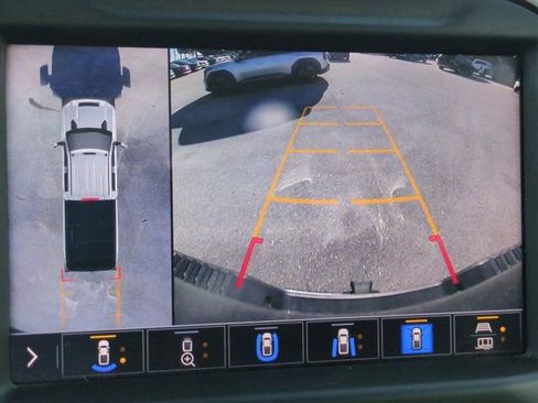 Used 2020 Chevrolet Silverado 2500 LTZ w/ LTZ Premium Package image 16