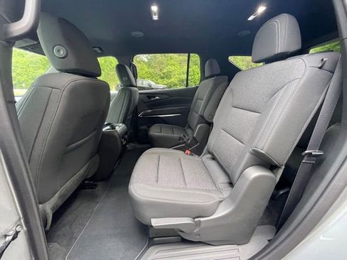 New 2025 Chevrolet Traverse LT w/ Midnight/Sport Edition image 18